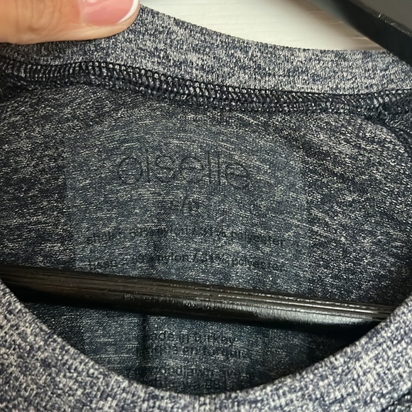 Oiselle long sleeve running shirt - Picture 3 of 5